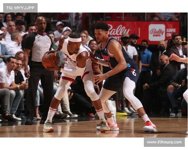 防守型中场：掌控比赛的关键一环